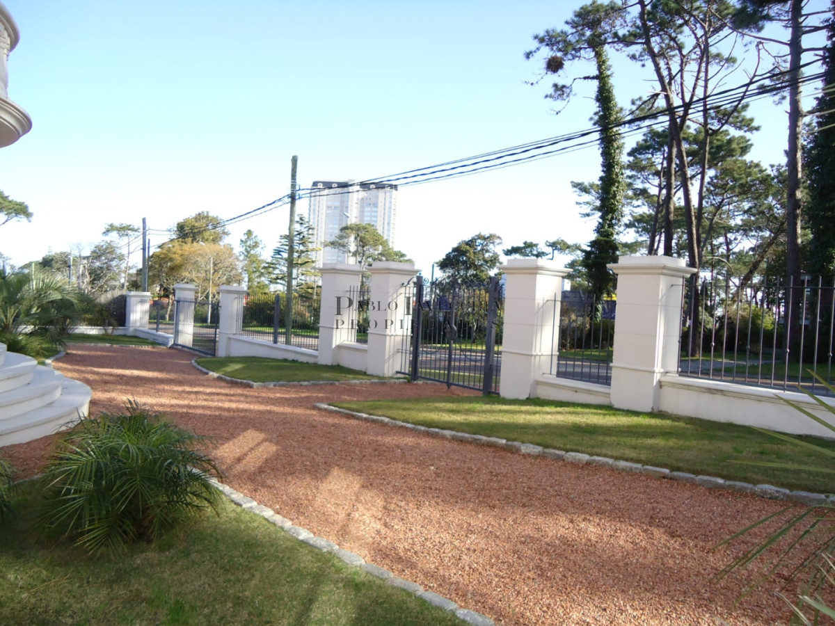 Casa ID.829 - Estilo, calidad constructiva, ubicación todo reunido en una propiedad