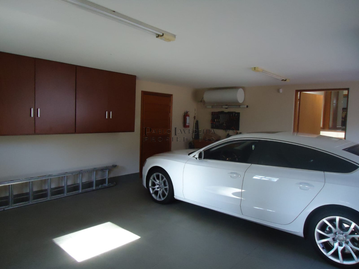 Casa ID.829 - Estilo, calidad constructiva, ubicación todo reunido en una propiedad