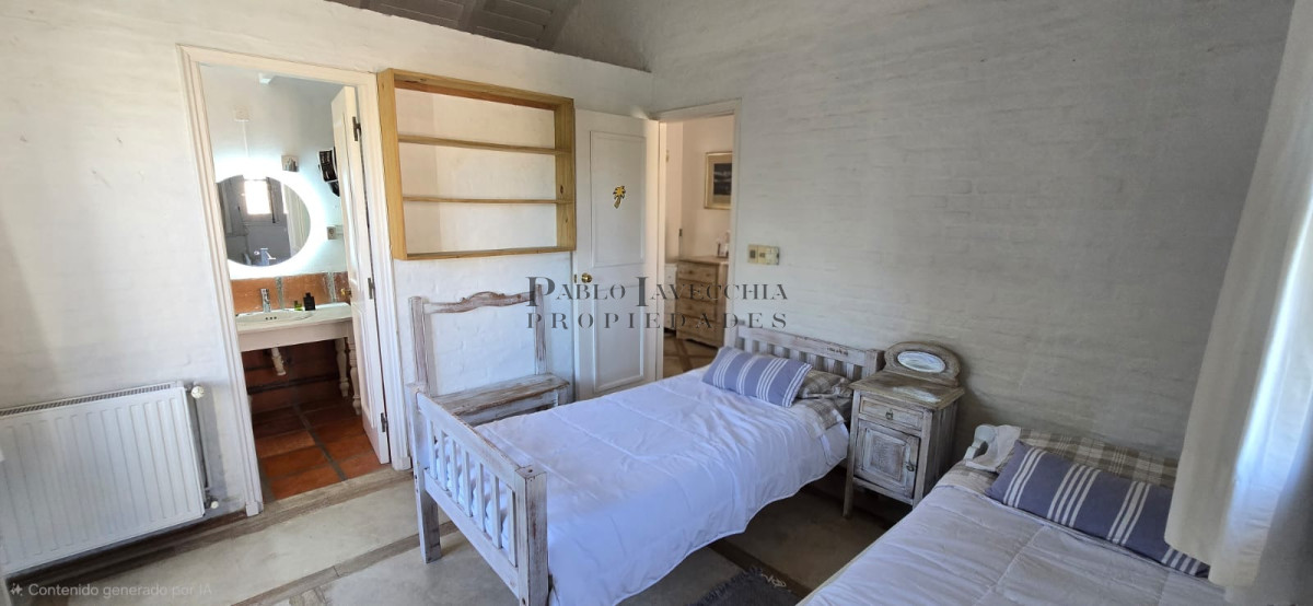 Casa ID.24 - Calidad constructiva, amplios ambientes y calor hogareño en esta casa en el corazón de Montoya