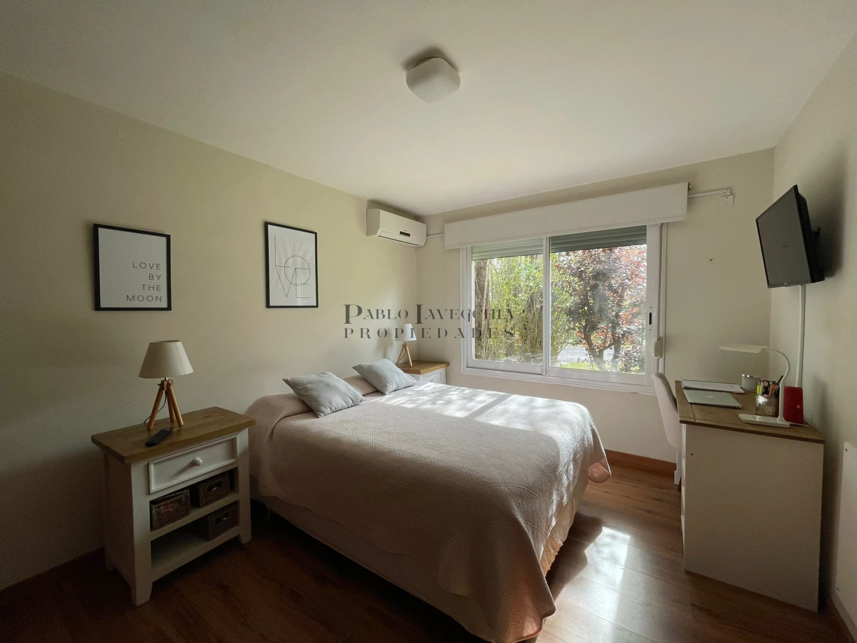 Casa ID.661 - Decidite a veranear en esta amplia propiedad que lo tiene todo; con piscina, hermoso parrillero techado, cerco perimetral y cocheras 