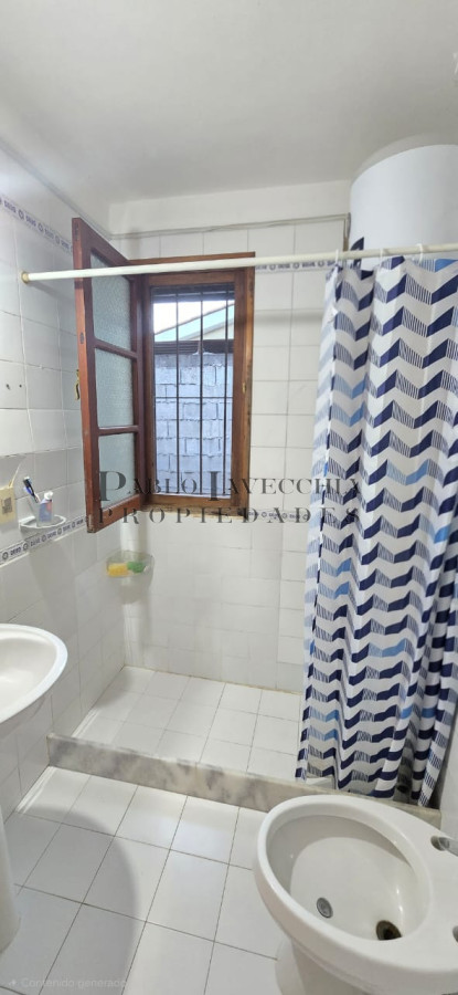 Casa ID.695 - Ubicación estratégica con gran potencial con acceso a todo los servicios en Barrio Mónaco