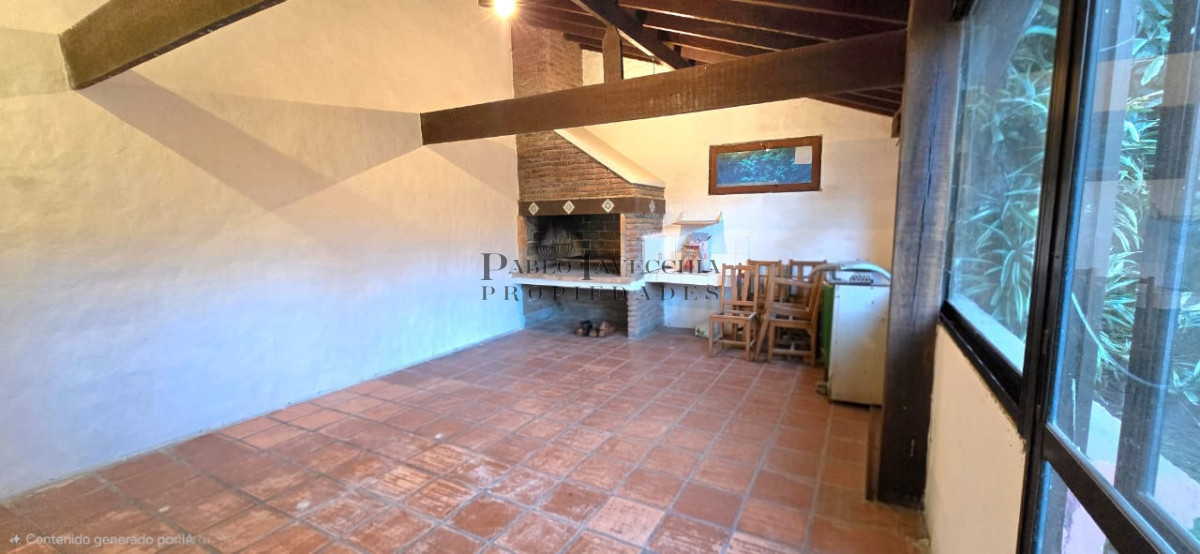 Casa ID.695 - Ubicación estratégica con gran potencial con acceso a todo los servicios en Barrio Mónaco