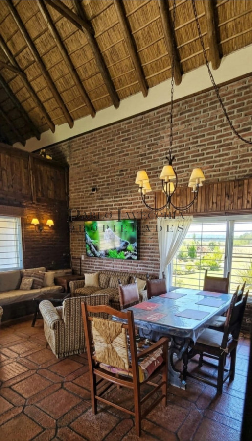 Casa ID.775 - Te imaginas vivir en una propiedad sobre la playa. Nosotros la tenemos !!!