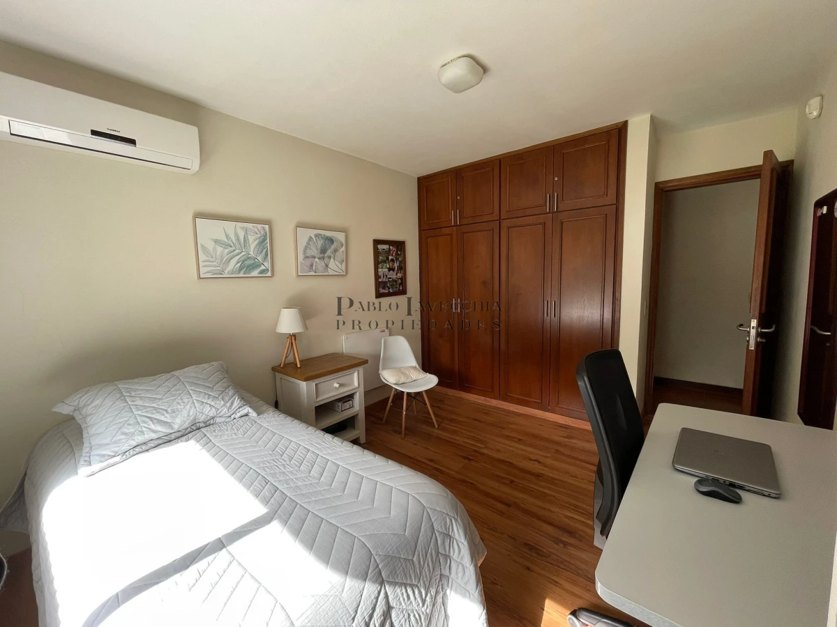 Casa ID.661 - Decidite a veranear en esta amplia propiedad que lo tiene todo; con piscina, hermoso parrillero techado, cerco perimetral y cocheras 