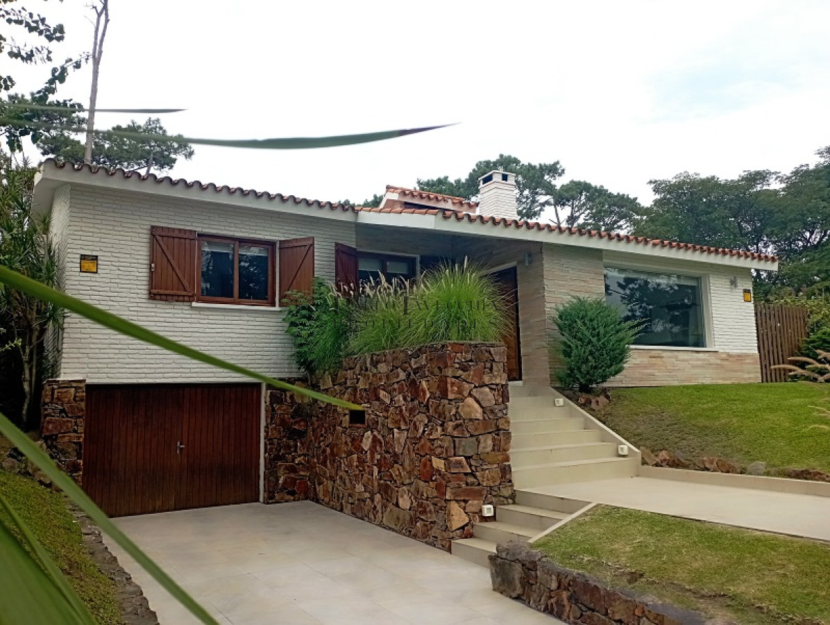 Casa ID.525 - Hermosa propiedad en excelente estado en Pinares