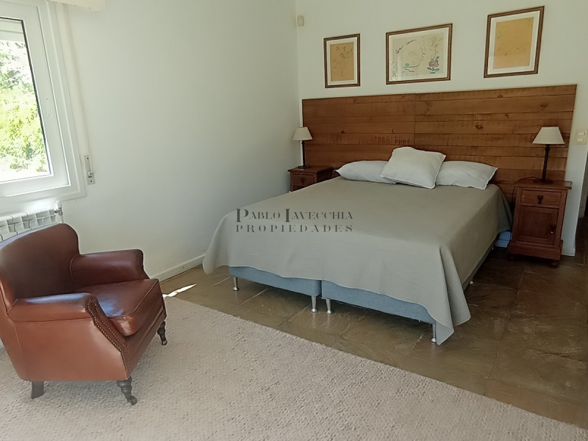 Casa ID.478 - Gran casa reciclada a metros del mar con una linda vista del mar en Rncón del Indio 