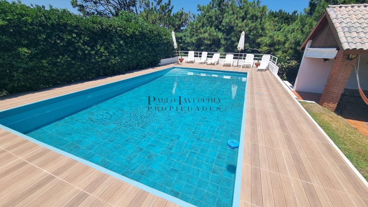 Casa ID.434 - Ambientes amplios, excelente construcción y un entorno de ensueño en Solanas