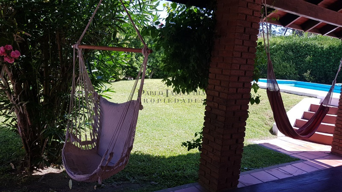 Casa ID.434 - Ambientes amplios, excelente construcción y un entorno de ensueño en Solanas