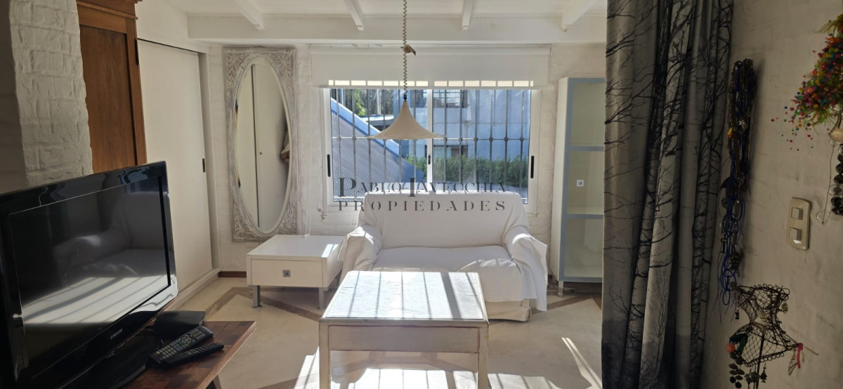 Casa ID.24 - Calidad constructiva, amplios ambientes y calor hogareño en esta casa en el corazón de Montoya
