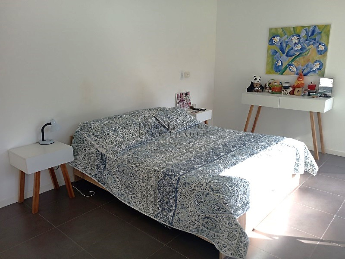 Casa ID.445 - Modernidad, espacios amplios y equipamiento de primer nivel con un terreno amplio en el corazón de Parque Burnett