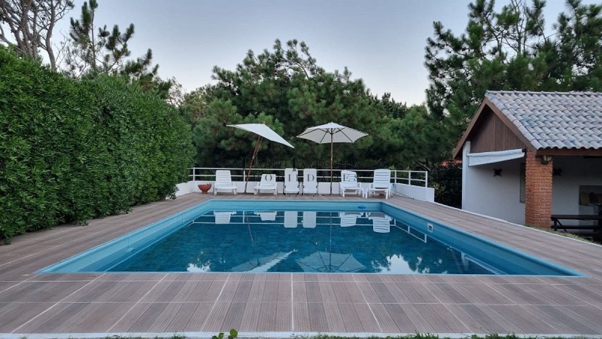 Casa ID.434 - Ambientes amplios, excelente construcción y un entorno de ensueño en Solanas