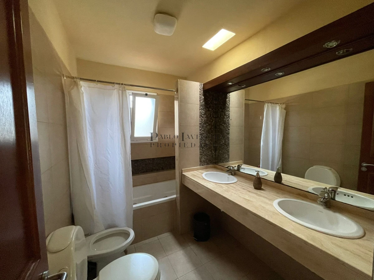 Casa ID.661 - Decidite a veranear en esta amplia propiedad que lo tiene todo; con piscina, hermoso parrillero techado, cerco perimetral y cocheras 