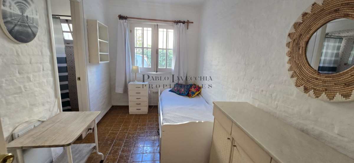 Casa ID.24 - Calidad constructiva, amplios ambientes y calor hogareño en esta casa en el corazón de Montoya