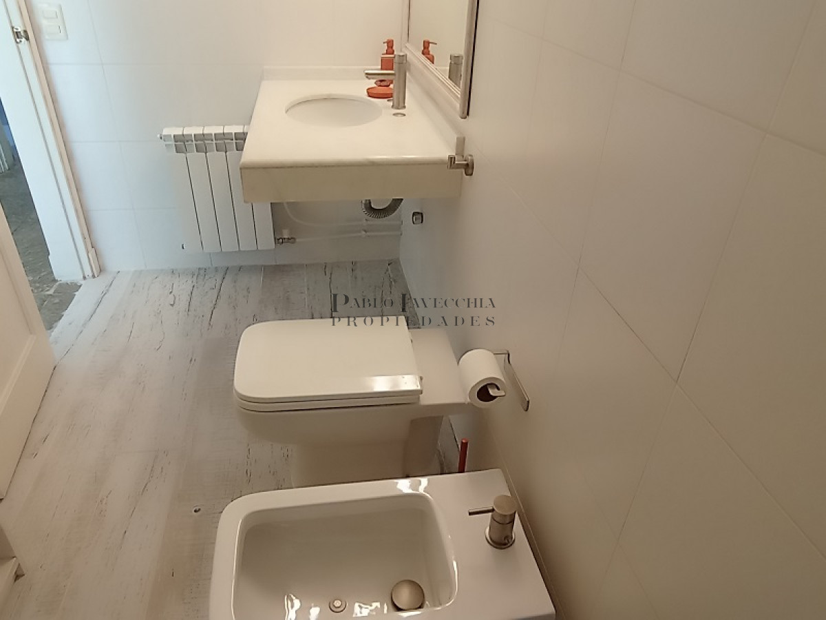 Casa ID.478 - Gran casa reciclada a metros del mar con una linda vista del mar en Rncón del Indio 