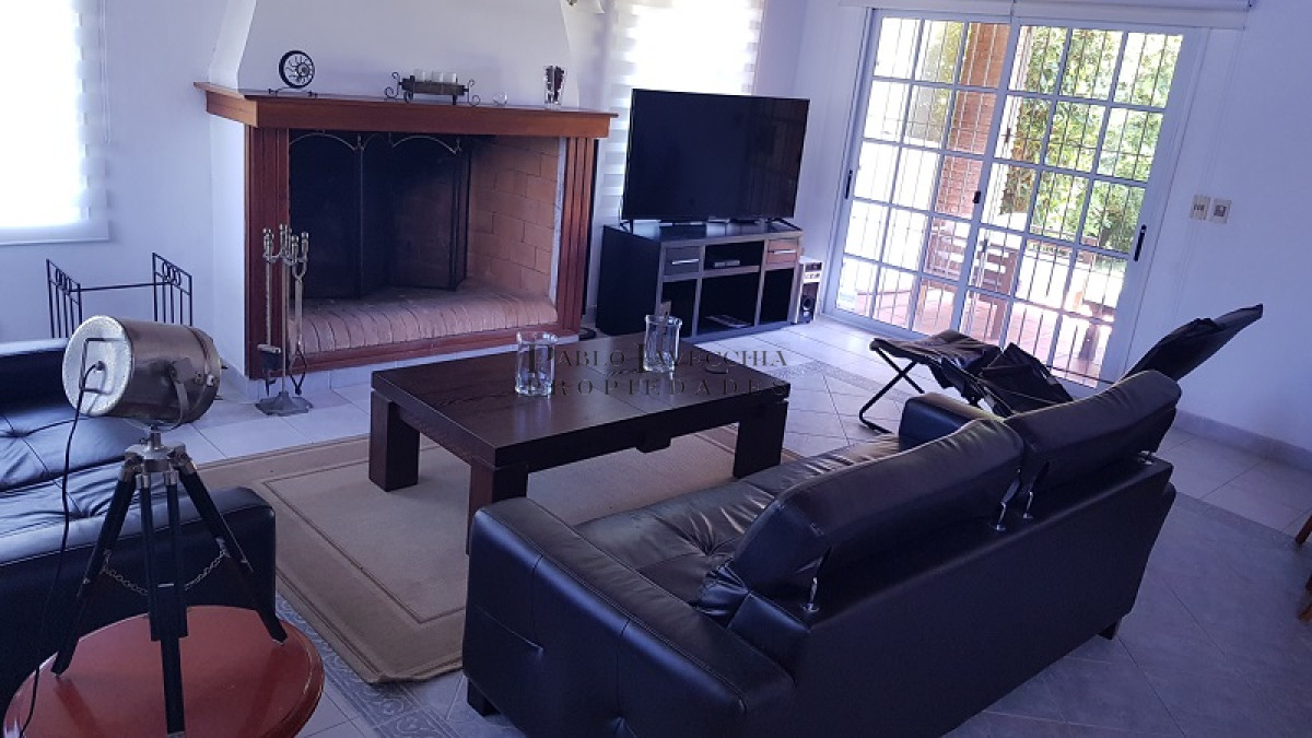 Casa ID.434 - Ambientes amplios, excelente construcción y un entorno de ensueño en Solanas