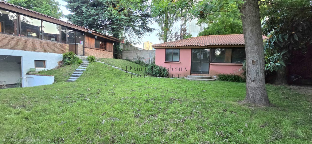 Casa ID.695 - Ubicación estratégica con gran potencial con acceso a todo los servicios en Barrio Mónaco