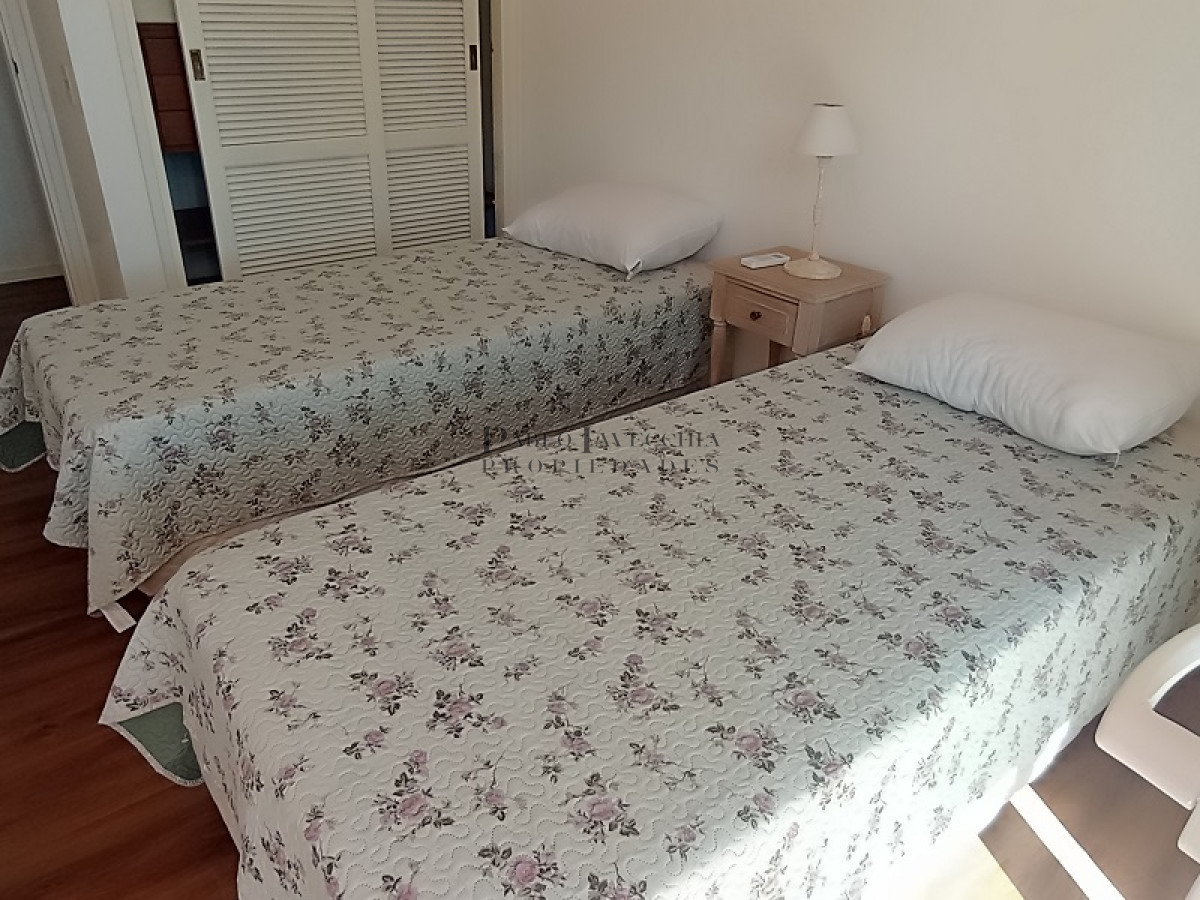 Casa ID.478 - Gran casa reciclada a metros del mar con una linda vista del mar en Rncón del Indio 