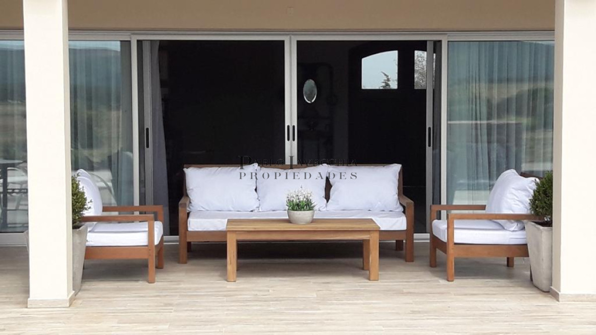 Chacra ID.171 - Chacra estilo minimalista con hermosas vistas y todas las comodidades