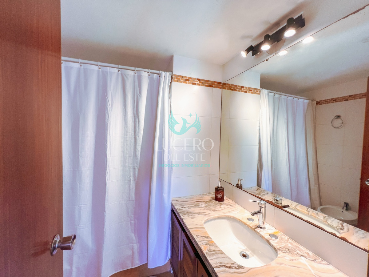 Apartamento ID.774 - Alquiler ANUAL en Punta del Este - 3 dormitorios - Amenities de lujo 