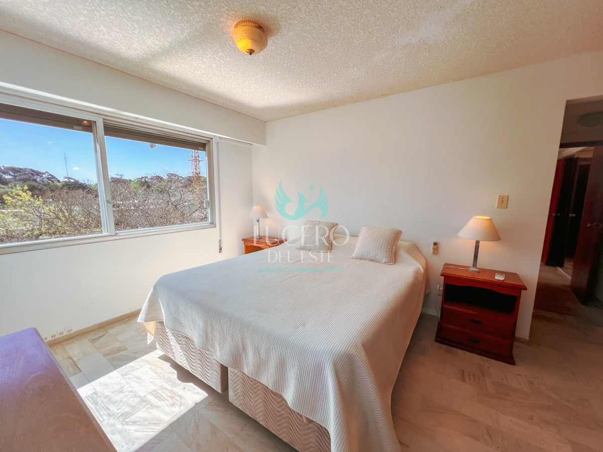 Apartamento ID.774 - Alquiler ANUAL en Punta del Este - 3 dormitorios - Amenities de lujo 