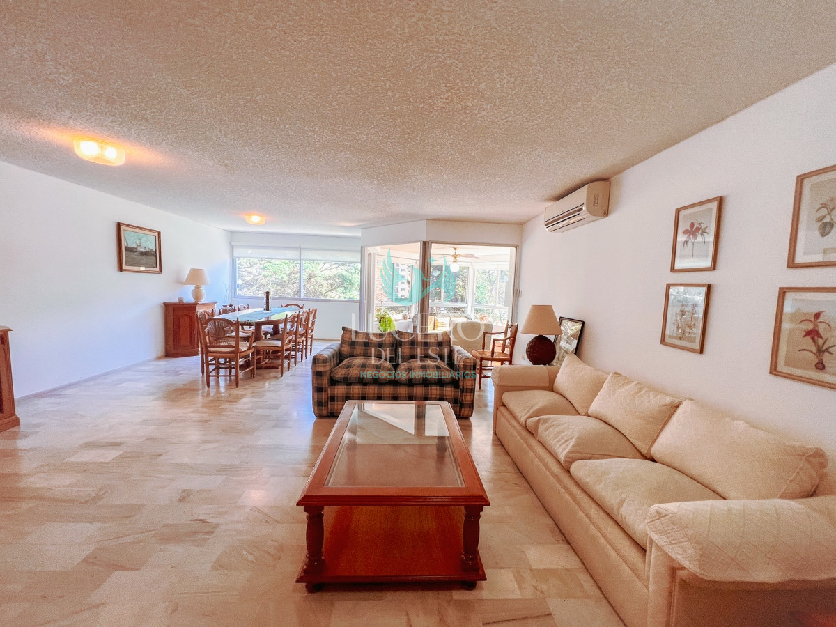 Apartamento ID.774 - Alquiler ANUAL en Punta del Este - 3 dormitorios - Amenities de lujo 