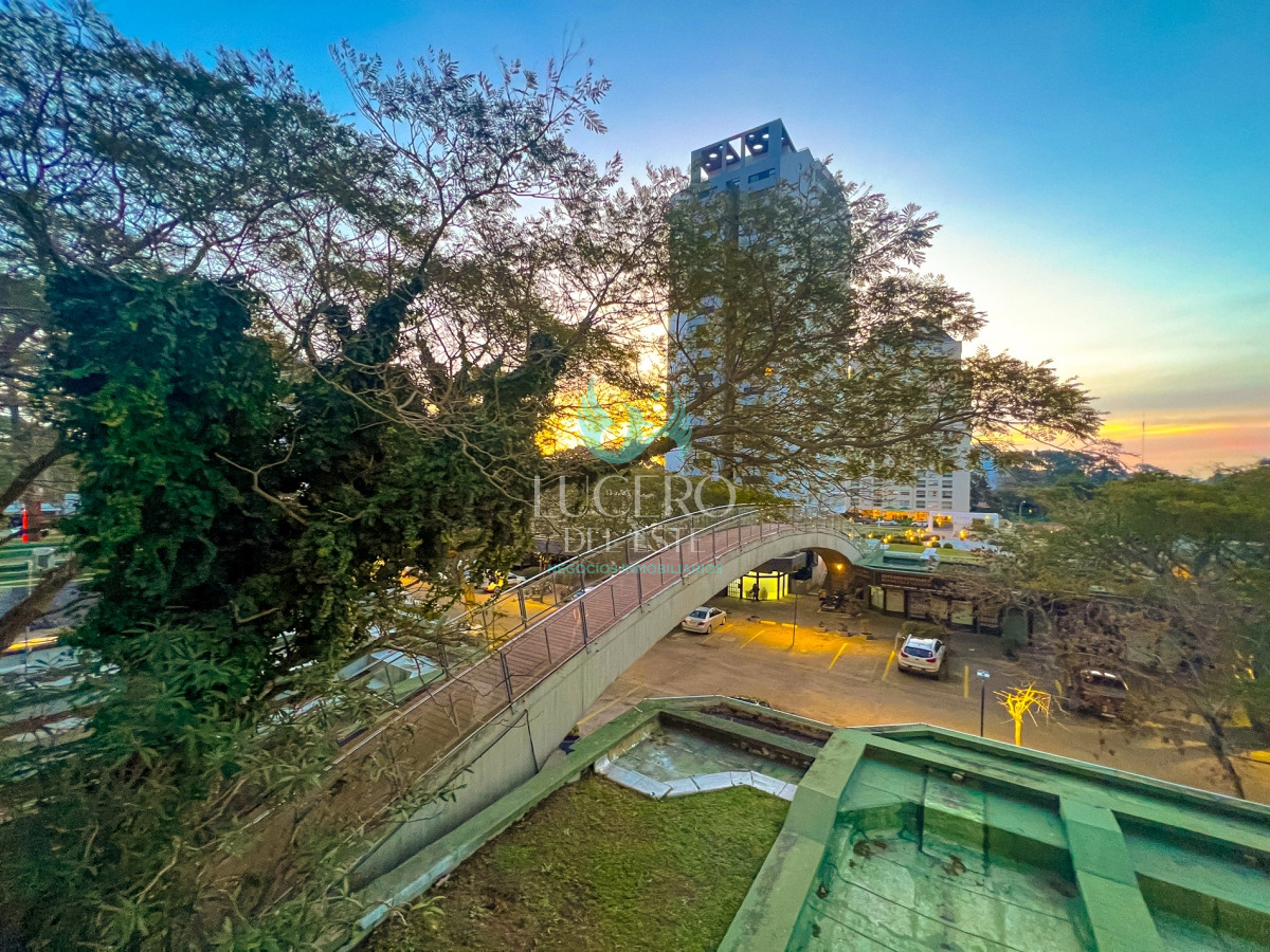 Apartamento ID.774 - Alquiler ANUAL en Punta del Este - 3 dormitorios - Amenities de lujo 