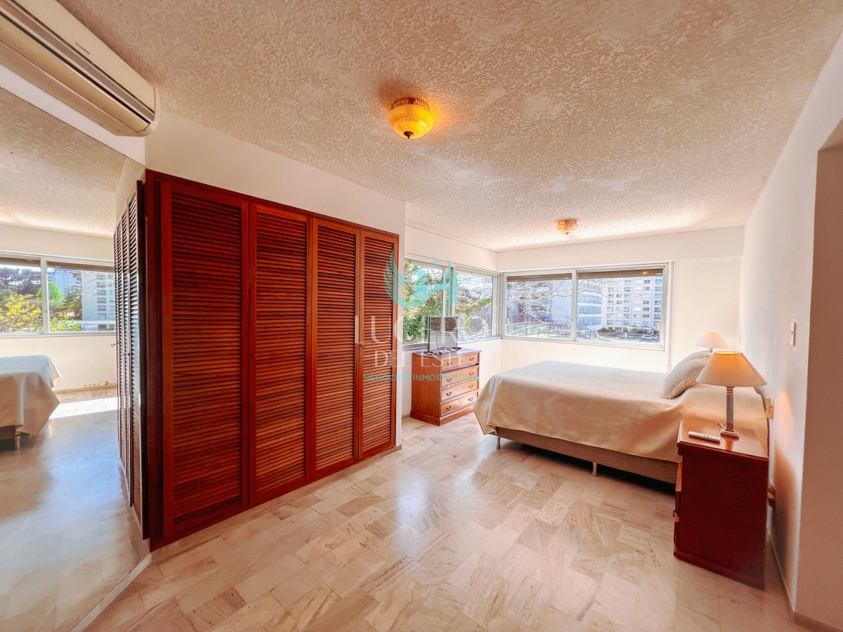 Apartamento ID.774 - Alquiler ANUAL en Punta del Este - 3 dormitorios - Amenities de lujo 