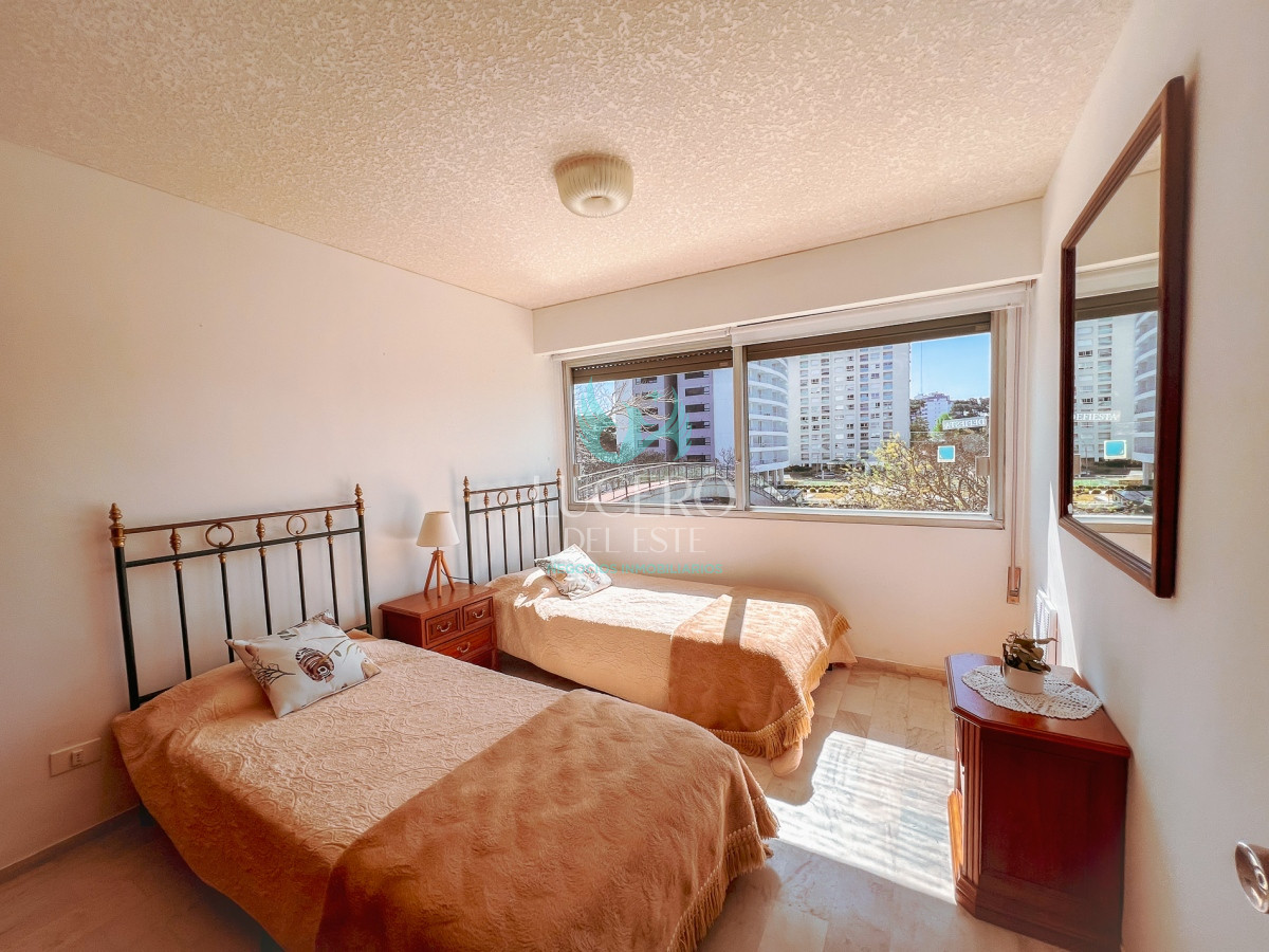 Apartamento ID.774 - Alquiler ANUAL en Punta del Este - 3 dormitorios - Amenities de lujo 