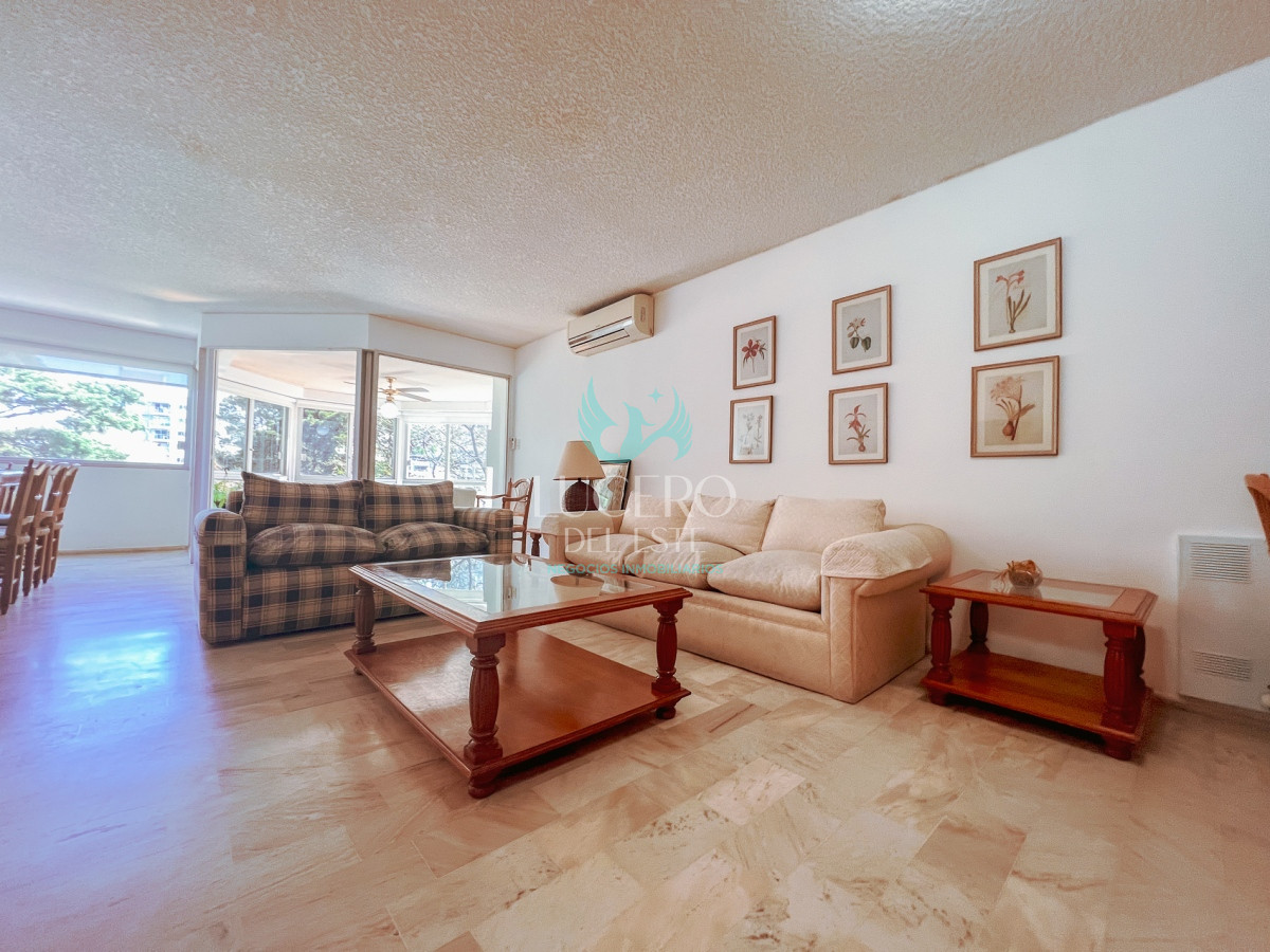 Apartamento ID.774 - Alquiler ANUAL en Punta del Este - 3 dormitorios - Amenities de lujo 