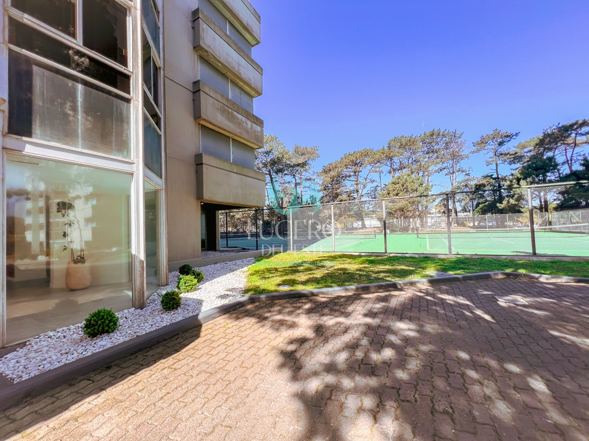 Apartamento ID.774 - Alquiler ANUAL en Punta del Este - 3 dormitorios - Amenities de lujo 