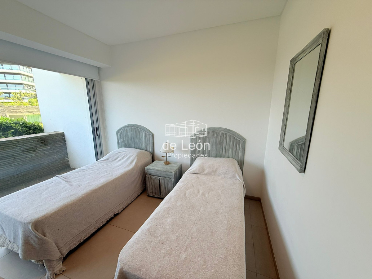 Apartamento ID.15328 - Departamento en venta de 2 dormitorios, Brava 28, Punta del Este