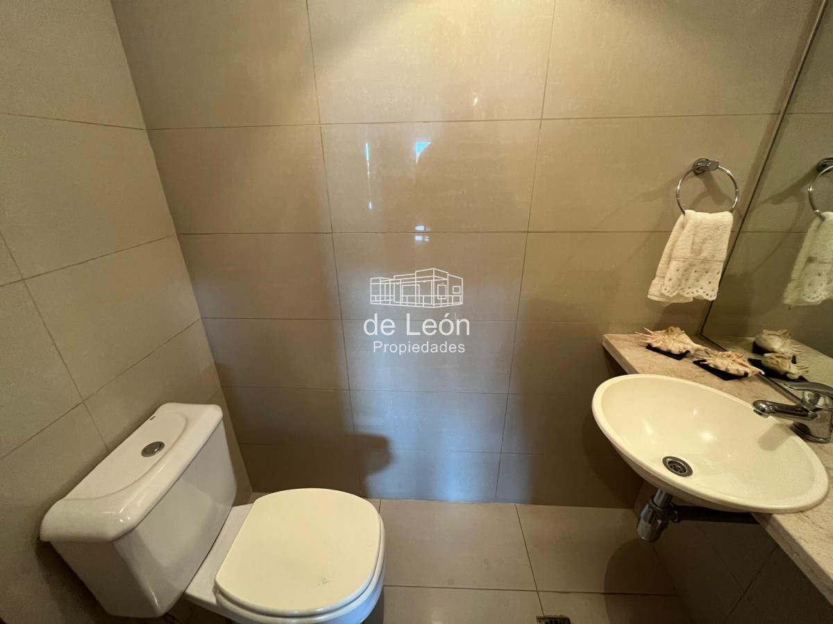 Apartamento ID.15278 - Departamento de 3 dormitorios en suite + servicio, Brava Punta del Este