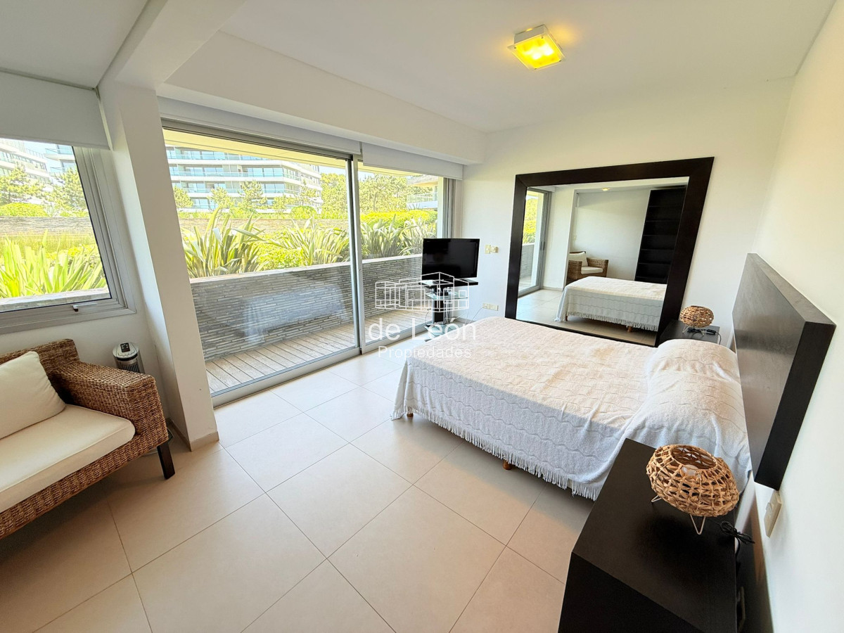 Apartamento ID.15328 - Departamento en venta de 2 dormitorios, Brava 28, Punta del Este