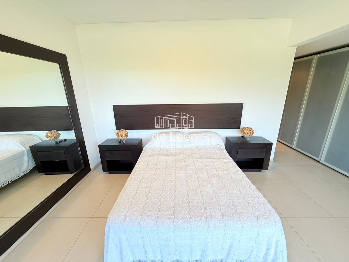 Apartamento ID.15328 - Departamento en venta de 2 dormitorios, Brava 28, Punta del Este