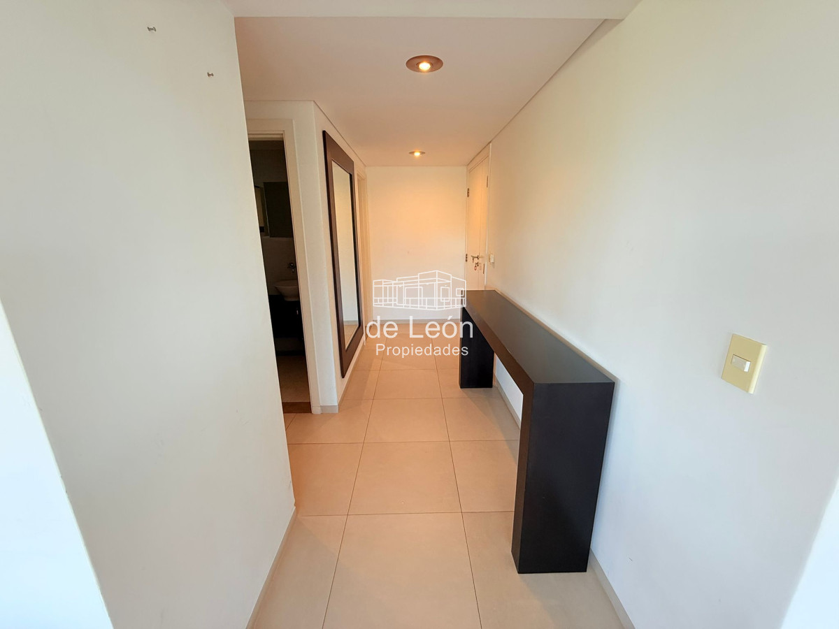 Apartamento ID.15328 - Departamento en venta de 2 dormitorios, Brava 28, Punta del Este