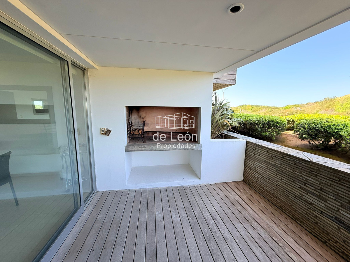 Apartamento ID.15328 - Departamento en venta de 2 dormitorios, Brava 28, Punta del Este
