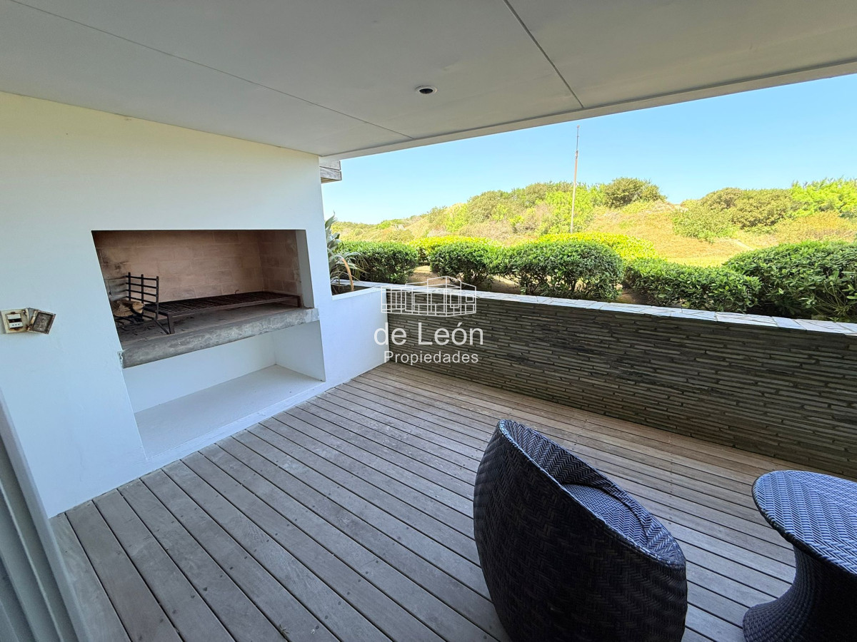 Apartamento ID.15328 - Departamento en venta de 2 dormitorios, Brava 28, Punta del Este