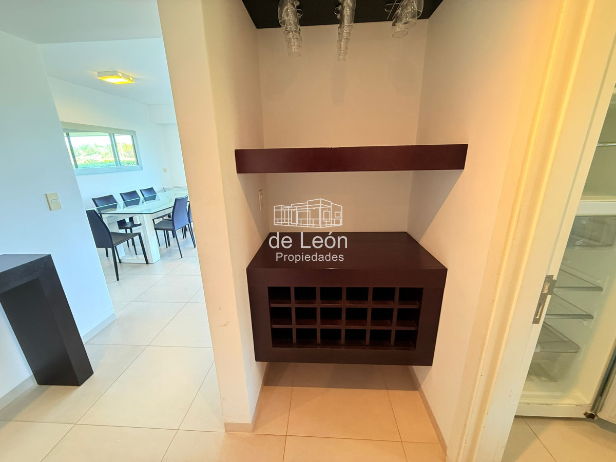 Apartamento ID.15328 - Departamento en venta de 2 dormitorios, Brava 28, Punta del Este