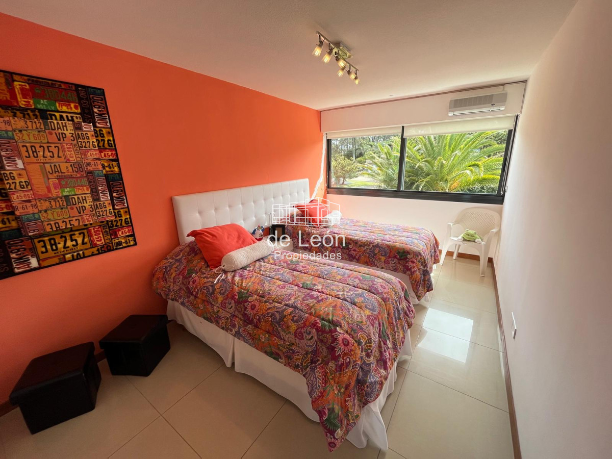 Apartamento ID.15278 - Departamento de 3 dormitorios en suite + servicio, Brava Punta del Este