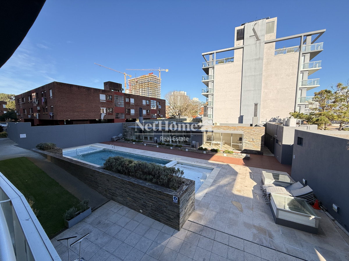 Apartamento ID.109 - Playa Mansa Apartamento 3 dormitorios parada 5