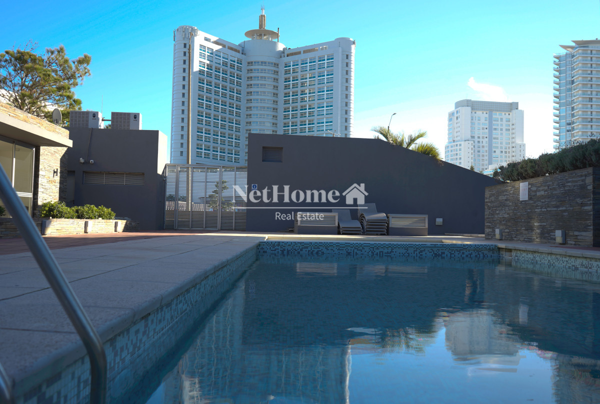 Apartamento ID.109 - Playa Mansa Apartamento 3 dormitorios parada 5