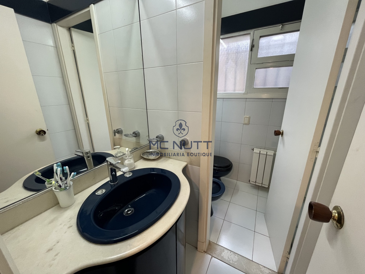 Casa ID.385/ - Hermosa casa en Playa Mansa