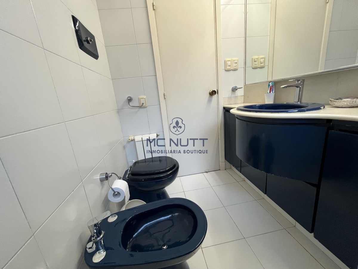 Casa ID.385/ - Hermosa casa en Playa Mansa