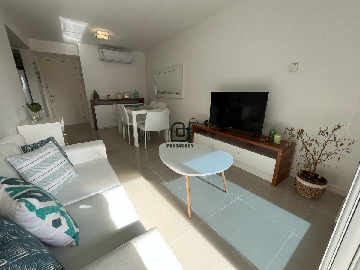 Apartamento ID.1768 - Venta de 2 dormitorios con servicios
