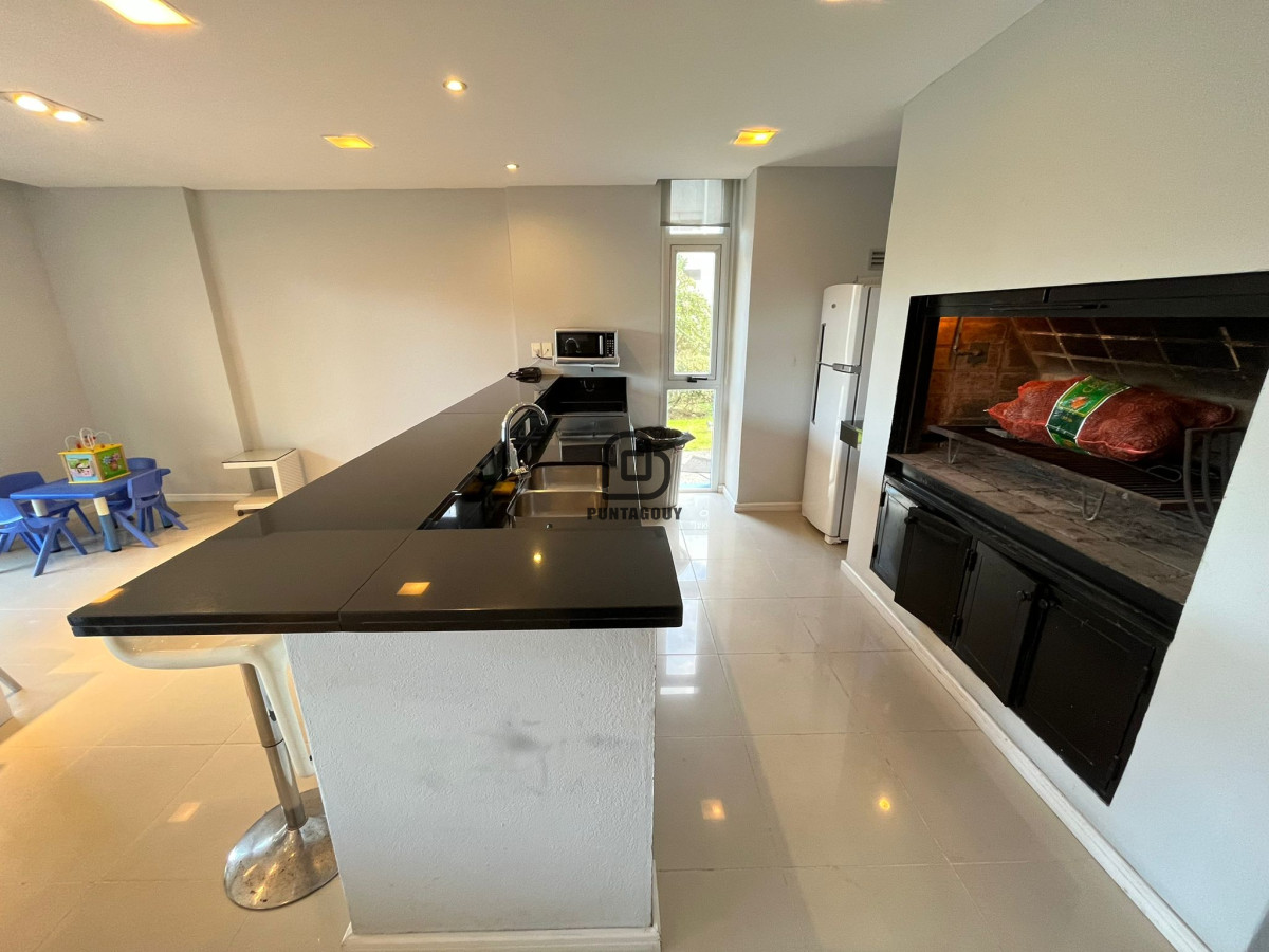 Apartamento ID.1768 - Venta de 2 dormitorios con servicios