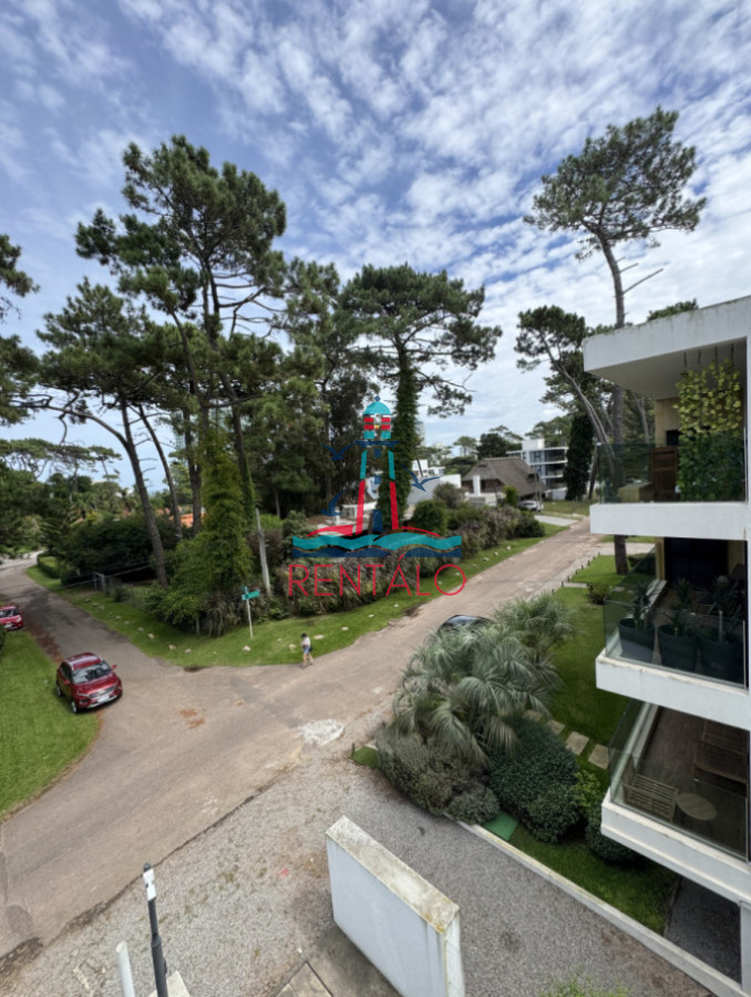 Apartamento ID.44 - Apartamento en Venta 2 dormitorios con parrillero en Punta del Este