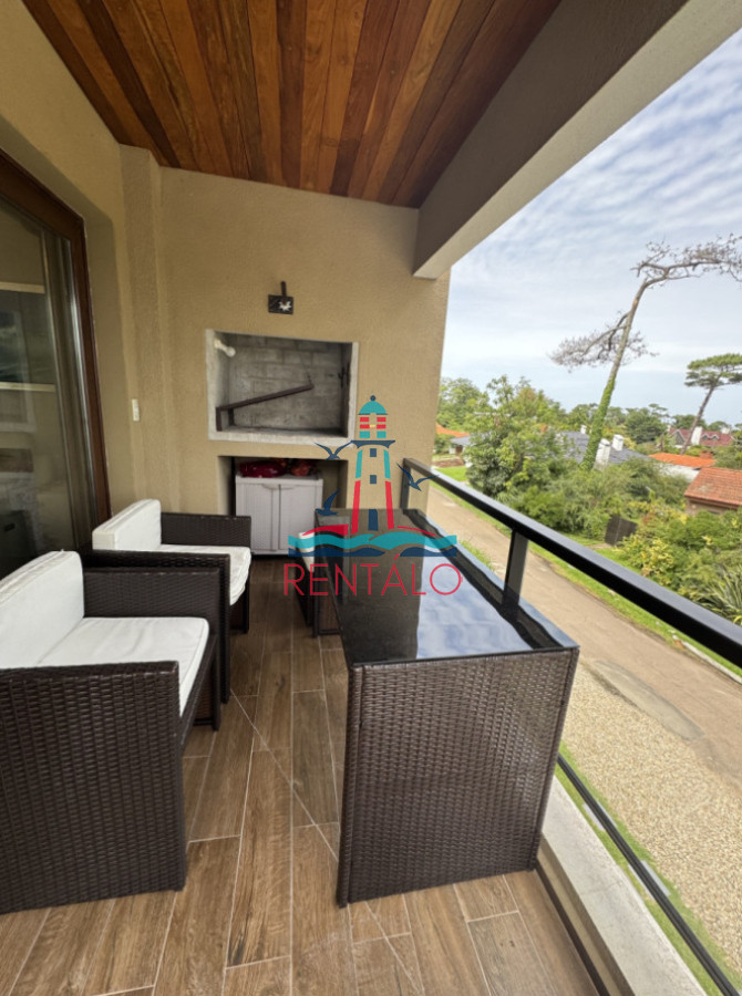 Apartamento ID.44 - Apartamento en Venta 2 dormitorios con parrillero en Punta del Este