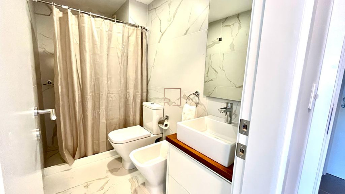 Apartamento ID.384 - Oportunidad en Punta del Este - Excelente Ubicación. 