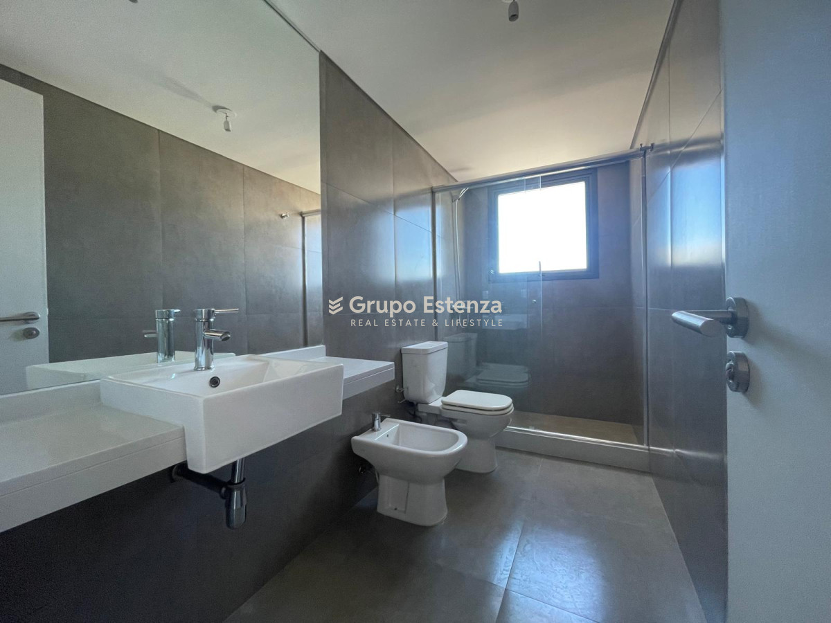 Apartamento ID.694 - Hermoso apto en parada 3 de la BRAVA