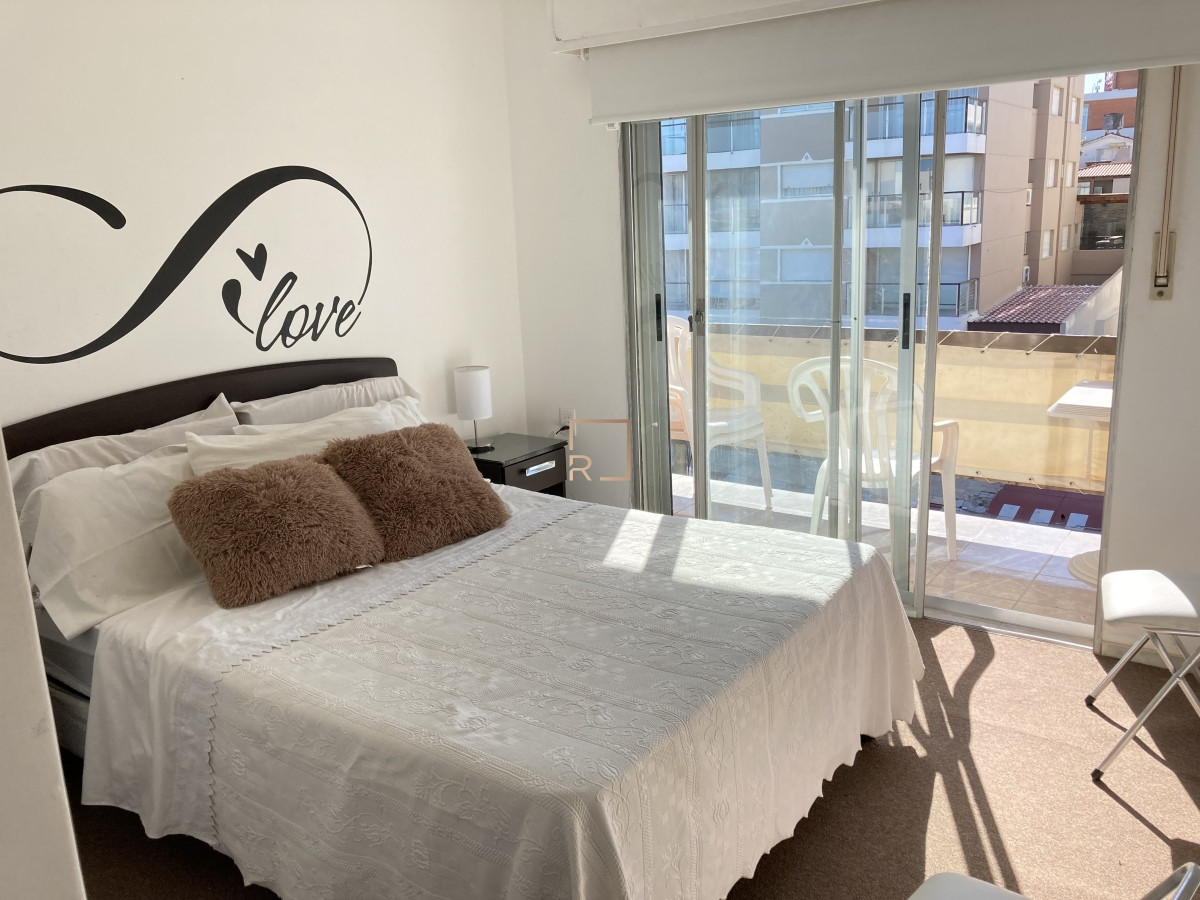 Apartamento ID.447 - Alquiler anual Peninsula 